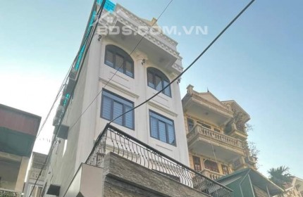 Cho thuê vp Lạc Long Quân 200m2 - 2 Tầng lô góc - Thang máy - Mặt tiền 6m - Ngõ ô tô tránh ,dừng đỗ ngày đêm