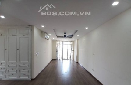 Bán chung cư thương mại Nam Trung Yên, vị trí đẹp hiếm, 3 ngủ, 102 m2, 4.85 tỷ