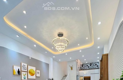 Bán nhà Quận 7, kế bên KDC Him Lam, 48 m2, 4 tầng, nhỉnh 5 tỷ