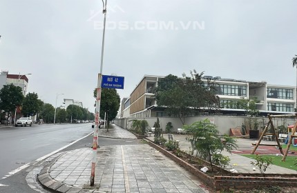 Cần bán nhà Ngọc Thuỵ 5 tầng x 45m2, LÔ GÓC có GARA, Ngõ THÔNG. ĐT 0983311014