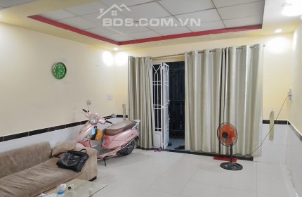 NHÀ RẺ, PHẠM VĂN CHIỀU, HXH, 60 M2,  5 TỶ