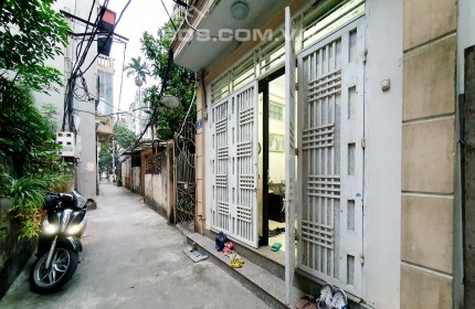 Bán nhà 3 tầng, Lâm Du, Long Biên.ngõ THÔNG, ÔTÔ, 3 THOÁNG. 35m2. giá hơn 3 tỷ. LH 0983311014