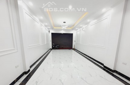 Cần bán nhà mặt phố Đại La, Hai Bà Trưng, 65m2, MT 5,5m, giá chào 18 tỷ, kinh doanh sầm uất