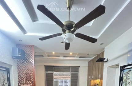 HOT, 30m ra ô tô, Nhà đẹp Hoàng Quốc Việt - Cầu Giấy, 40m2 4T, ngõ 3 gác thoáng