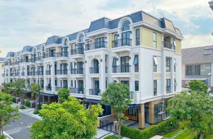 Chuyển nhượng căn  biệt thự phố, 2 mặt tiền, có công viên ở  Khang Điền quận 9 duy nhất 1 căn