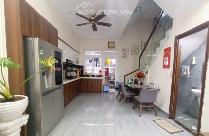 Chính Chủ Cần Bán Nhà Phố Liền Kề Lovera Park, Nhà Mới 100% Đầy Đủ Nội Thất Cao Cấp. Giá chỉ 6 tỷ800 triệu