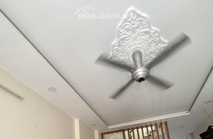 BÁN NHÀ GẦN BẾN XE NGÃ TƯ GA-HÀ HUY GIÁP NGUYỄN OANH 4X25 ĐƯỜNG 12M 5 LẦU CHỈ HƠN 9 TỶ. LH0909484131