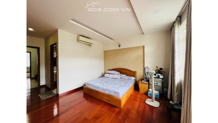 Cho thuê nhà phố 6b Intresco, nội thất đầy đủ, giá 20 triệu, LH: 0903311719