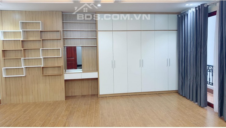 Bán nhà 170m2 Mặt phố Nghi Tàm, Tây Hồ Mặt tiền rộng Kinh doanh đỉnh 27 tỷ