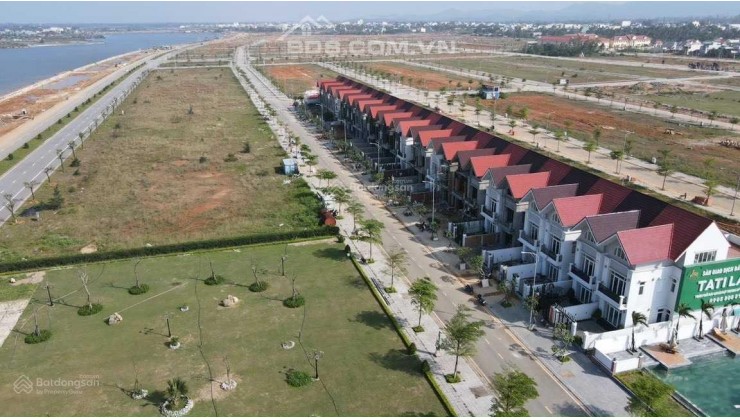 Vịnh An Hòa City - chính chủ bán nhanh lô mặt biển chỉ 1,7 tỷ - LH