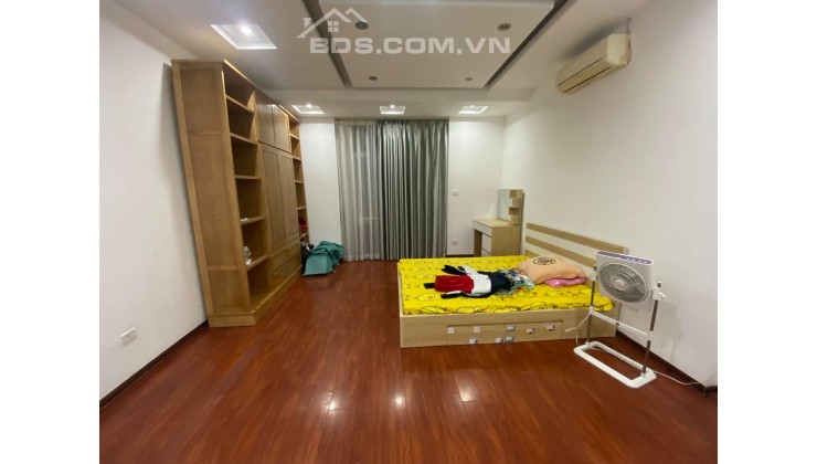 Bán căn nhà ngõ 189 Nguyễn Ngọc Vũ lô góc, xe con tránh, kinh doanh khủng, cộng đồng cư mini phối kết hợp cửa hàng