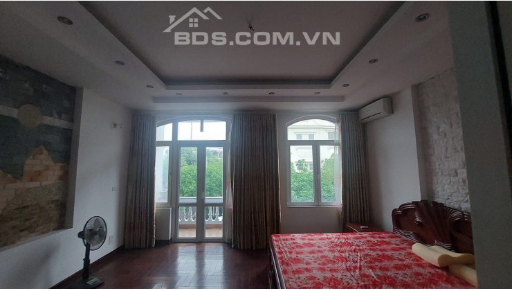 Bán nhà 136m2 phố Tứ Liên, Tây Hồ Kinh doanh Ôtô tránh 17.8 tỷ