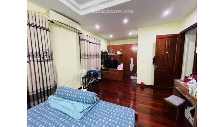 Bán nhà Đình Thôn - Oto quay đầu - 66m2 3T 5,7 tỷ