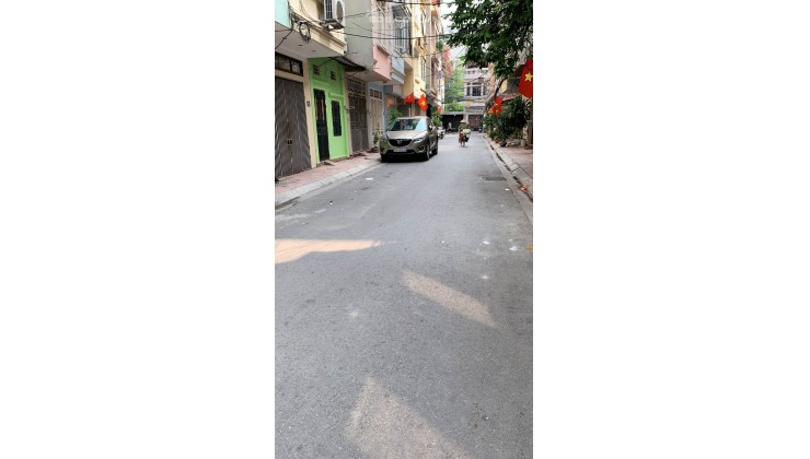 Bán căn nhà ngõ 189 Nguyễn Ngọc Vũ lô góc, xe con tránh, kinh doanh khủng, cộng đồng cư mini phối kết hợp cửa hàng