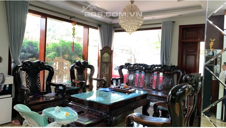 Bán căn nhà ngõ 189 Nguyễn Ngọc Vũ lô góc, xe con tránh, kinh doanh khủng, cộng đồng cư mini phối kết hợp cửa hàng