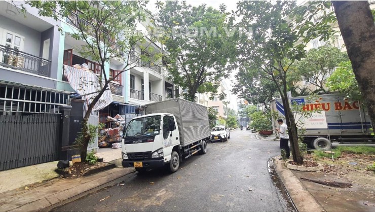 BIỆT THỰ KHU DÂN CƯ CAO CẤP TT Q7 240M2 NGANG 12M