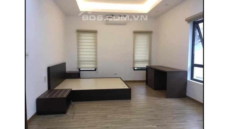 Nhỉnh tỷ có ngay nhà chỉ việc sách vali về ở