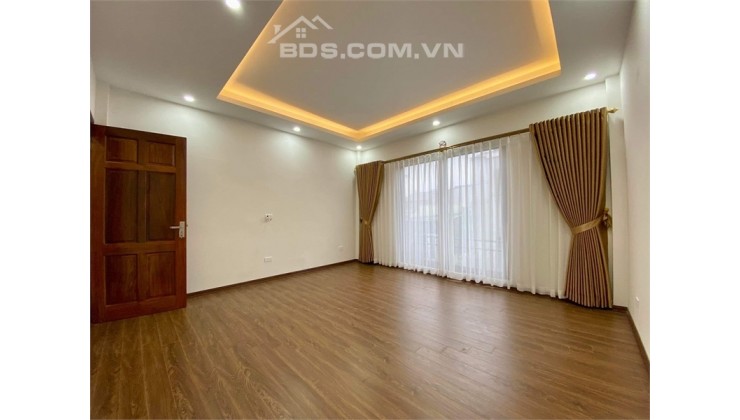 Bán nhà Nguyễn Văn Cừ, Long Biên 42m2 MỚI TINH 6 tầng NGÕ THÔNG, GARA. 0357697691