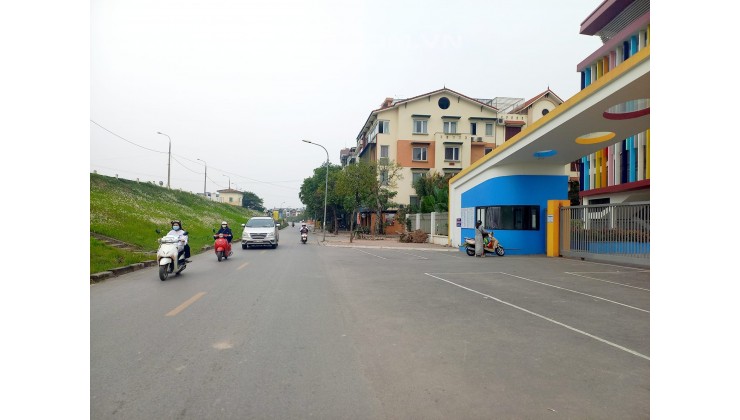 BÁN GẤP LÔ ĐẤT ĐẸP RẺ NHẤT LONG BIÊN Ô TÔ VÀO ĐẤT 44M2 2 MẶT NGÕ 1.95 TỶ.