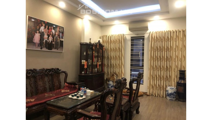 BIỆT THỰ NGHĨA ĐÔ, CẦU GIẤY, 82m2 GIÁ 11.5 TỶ, Ô TÔ DỪNG ĐỖ, NGÕ THÔNG