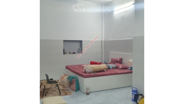 GẤP BÁN NHÀ TRUNG TÂM - Nguyễn Trọng Tuyển - 50 M2 - Chỉ 4 Tỷ 950 - Liên Hệ MS. DUNG - 0901462938