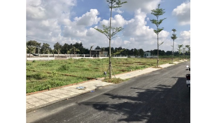 Bán đất mặt tiền đường Nguyễn Hữu Tiến, Tân Phú 80m2, 3tỷ sổ riêng sau UBND Tây Thạnh