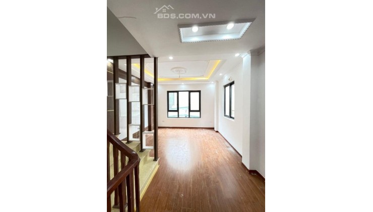 Bán nhà đường Lê Trọng Tấn, quận Hà Đông DT 50m2, giá 4.8 tỷ.