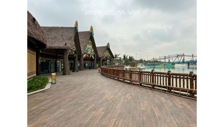 Cho thuê nhà hàng tại Vị trí đắc địa độc đáo nằm trong công viên Royal Wave Park