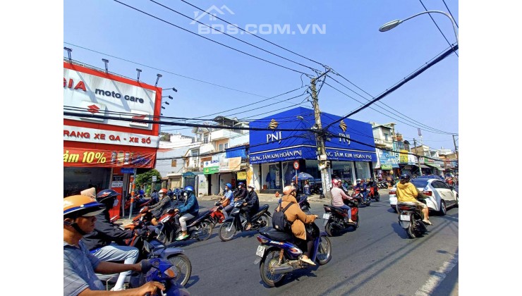 Bán nhà Linh Đông Thủ Đức – Mặt tiền kinh doanh đường 35 – Nhà 2 mặt tiền – DT: 74m2 – Chủ cần bán gấp giảm 5 tỷ – chỉ còn 11.2 tỷ (thương lượng