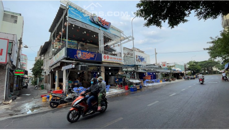 Căn góc chợ Tân Hương, Tân Phú, TP.HCM