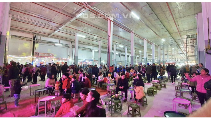 Kiot tại chợ trung tâm du lịch Lào Cai, chợ không ngủ 24/24h. Giá chỉ từ 150 triệu. LH: 0987836969