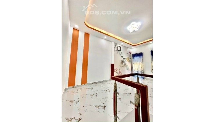 *  Bán gấp nhà đẹp gần Chợ Tân Hương, 2 lầu,DTSD 68M2, 2.9 tỷ