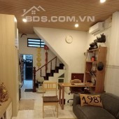 BÁN NHÀ LÔ GÓC SIÊU ĐẸP DƯƠNG ĐỨC HIỀN - DIỆN TÍCH 61M2- 2 TẦNG - GIÁ 7.7 TỶ