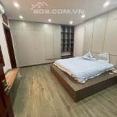 Bán gấp nhà Yên Hòa, Cầu Giấy, 40m2 xây 5 tầng, mặt tiền rộng, giá 4,7 tỷ