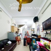 TAXI ĐỖ CỬA - SÁT HỒ BỒ ĐỀ - 3 THOÁNG - NGÕ THÔNG - Ở KẾT HỢP KINH DOANH ONLINE,DT 3,5M2.GIÁ 3,5 TỶ