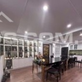BÁN NHÀ PHÂN LÔ PHỐ TRUNG KÍNH, VỊ TRÍ ĐẸP, NỘI THẤT XỊN, Ô TÔ TRÁNH, KINH DOANH VP.