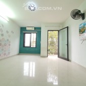 Cầu Giấy- Ô tô đỗ cửa, lô góc, 45m2, 5 tầng, giá 6.3 tỷ