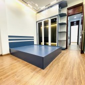 Bán nhà Vũ Tông Phan - 5 tầng - 50m2 - Đường trước nhà 5m OTO tránh