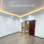 Bán GẤP nhà Đường Cầu Giấy 40m2 * MT 4.8m, 5 tầng- NHÀ ĐẸP, TRUNG TÂM, giá nhỉnh 4.5 tỷ.