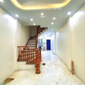 Bán đất 68M2 - Ngõ ô tô tránh, Lạc Long Quân, xây CCMN 6 tầng hết ý, nhỉnh 6 tỷ