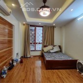 BÁN NHÀ BỒ ĐỀ CHỈ HƠN 80TR/M CÓ NHÀ 5 TẦNG  DIỆN TÍCH 40M RỘNG THÊNH THANG VỀ Ở LUÔN
