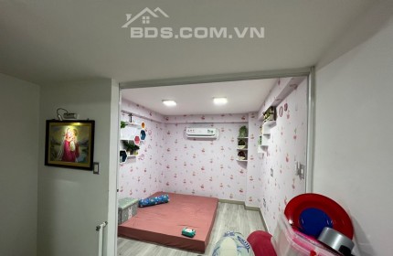 Bán Nhà Đường Lạc Long Quân, P8 Tân Bình, 40m2, 4 tầng, 5PN, Nhà Mới Đẹp