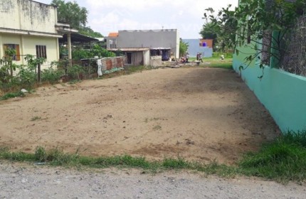 CẦN BÁN LỖ 2 LÔ ĐẤT THỔ CƯ 400M2 ĐƯỜNG 18M NGAY CHỢ GIÁ 350TR