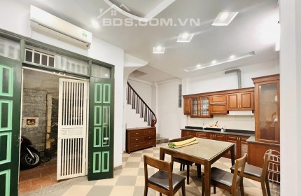 TRUNG TÂM HAI BÀ - SÂN ĐỂ XE RIÊNG BIỆT - NGÕ THÔNG 35/46m2x5T 4.3 TỶ