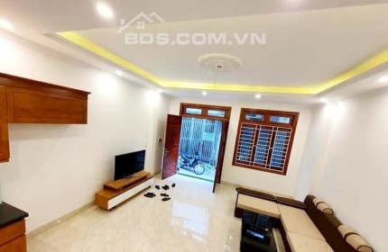 BÁN NHÀ LÂM DU, BỒ ĐỀ, LONG BIÊN DT 45M2 * 4,3 TỶ 5 NGỦ ĐỦ CÔNG NĂNG 0983994775