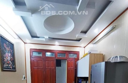 Bán nhà Văn Hương, nhỏ xinh, nội thất đẹp, giá 2,85 tỷ