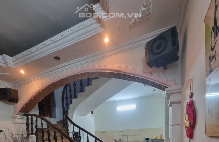 BÁN GẤP NHÀ 3 TẦNG, MẶT PHỐ, LÔ GÓC, Ô TÔ TRÁNH, AN DƯƠNG VƯƠNG, DT 70M2, GIÁ CHỈ 6.8 TỶ.