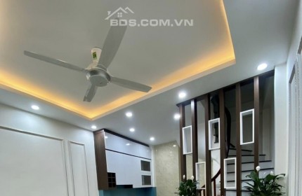 Bán nhà Bùi Xương Trạch, DT 40m2 MT 4m giá 4 tỷ 6, nhà mặt Ngõ cách ô tô 10m, nhà 5 Tầng kiên cố.