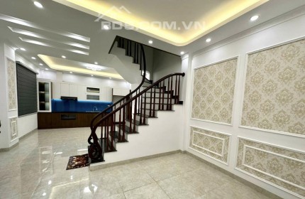 BÁN NHÀ NGÔ GIA TỰ, VIỆT HƯNG, LONG BIÊN 50M2 * MT 6M * 4,3 TỶ NHÀ MỚI, ĐỦ CÔNG NĂNG, GẦN Ô TÔ ĐỖ