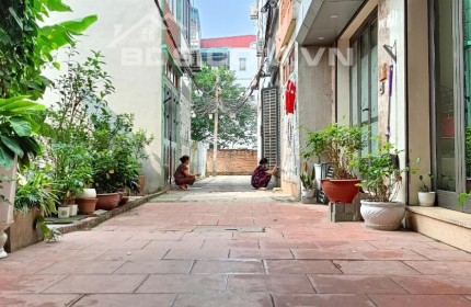 Nhà 4 tầng full nội thất. Đường Ngọc Thụy